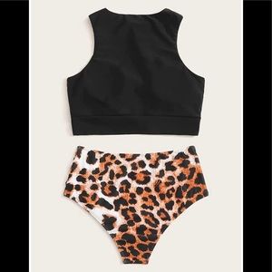 Avanova leopard swim bottom. Size Small